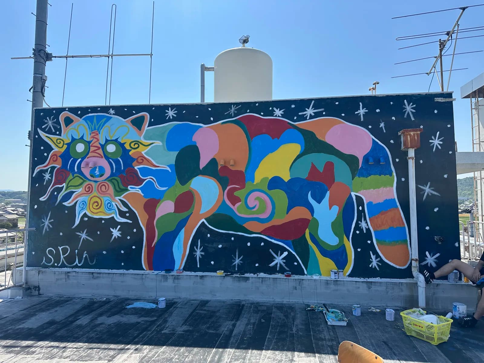 屋上の壁画「さぬきたぬき」